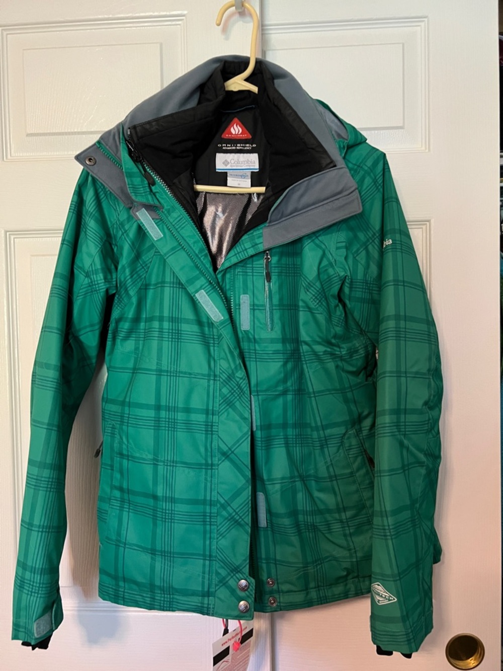 Columbia Green Plaid Ski Jacket with Gray Hood Accents